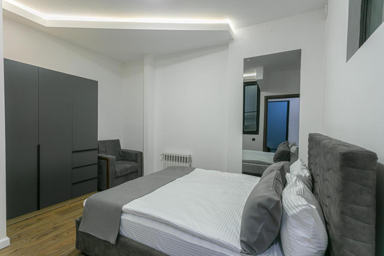 Luxe Apartment In Center Yerevan Luaran gambar
